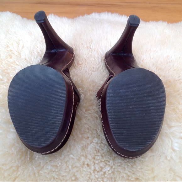 Shoes - Picture 6 of 8